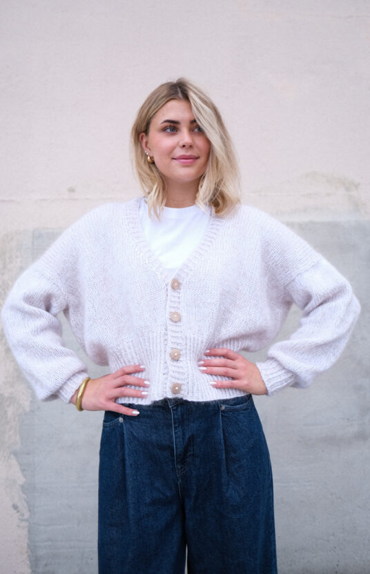 strikkejakke dame inspirasjon strikkeoppskrift cardigan til dame i merino
