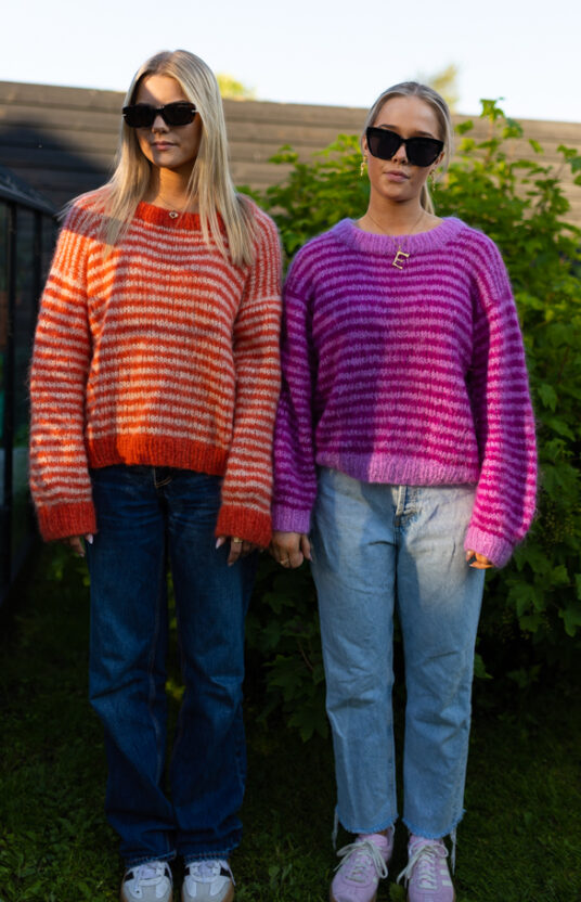 Vanilla sweater knitting pattern - HipKnitShop strikkegenser striper rund hals fargerik fluffy genser inspirasjon strikkeoppskrift genser dame