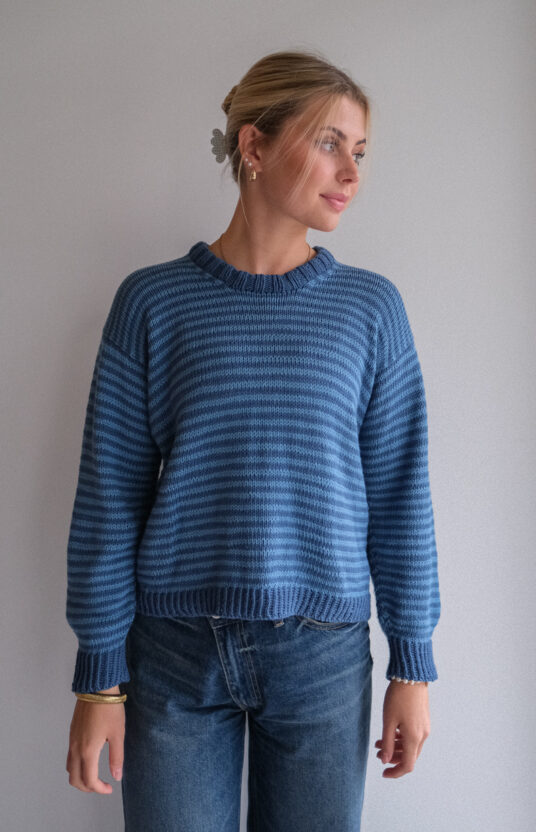 strikkegenser med striper i bomull. strikk som ikke klør- Strikkeoppskrift stripegenser dame