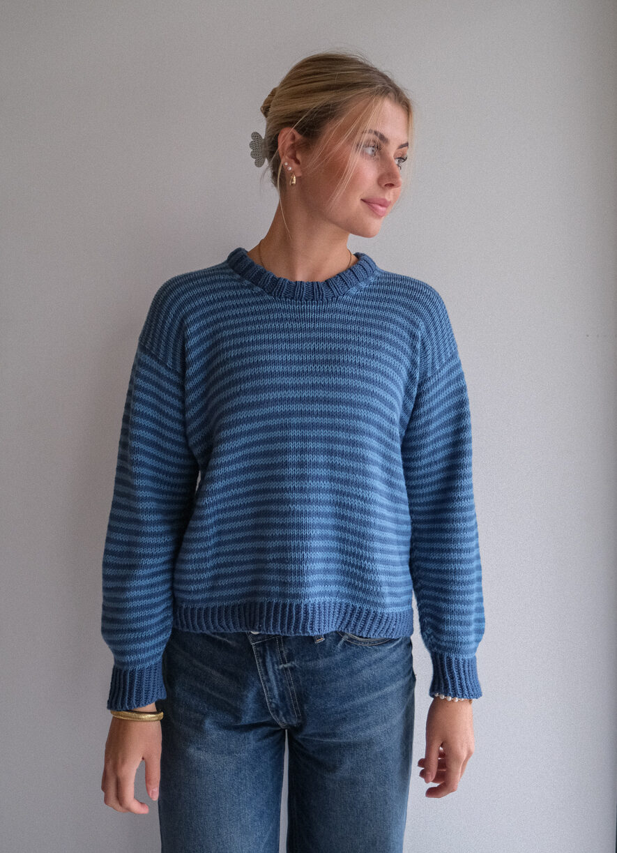 Sunshine Sweater Cotton Knitting Pattern - HipKnitShop strikkegenser med striper i bomull. strikk som ikke klør- Strikkeoppskrift stripegenser dame
