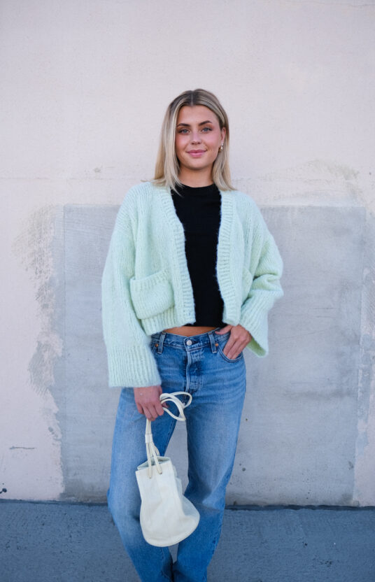 strikkejakke oversized med lommer dame strikk oppskrift