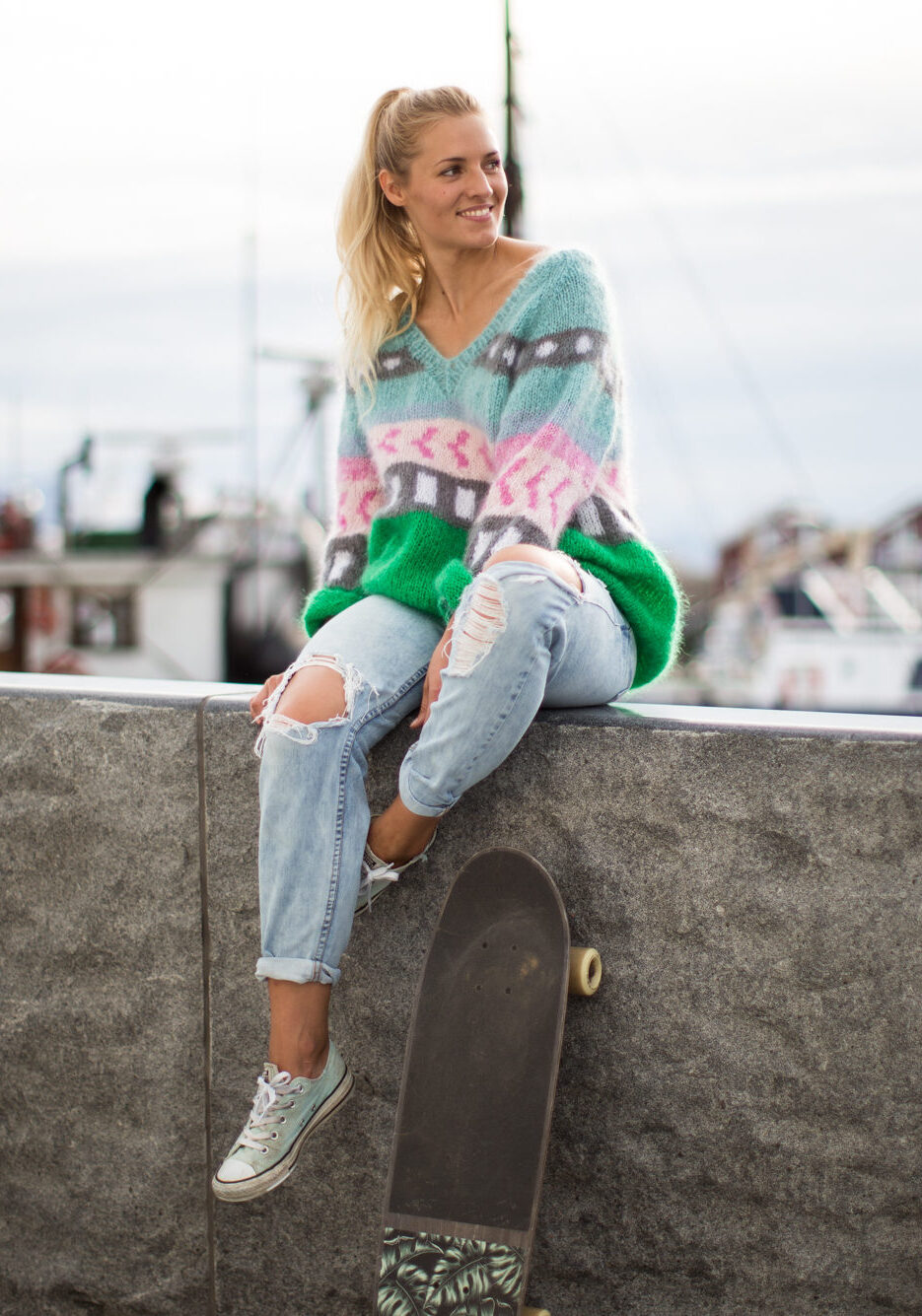 80s sweater v-neck candyfloss - HipKnitShop 80s knitted sweater mohait knitting pattern and yarn fluff and colors