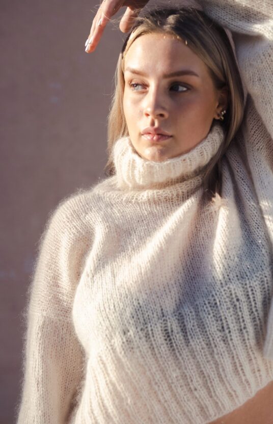 tynn mohair genser strikkeoppskrift