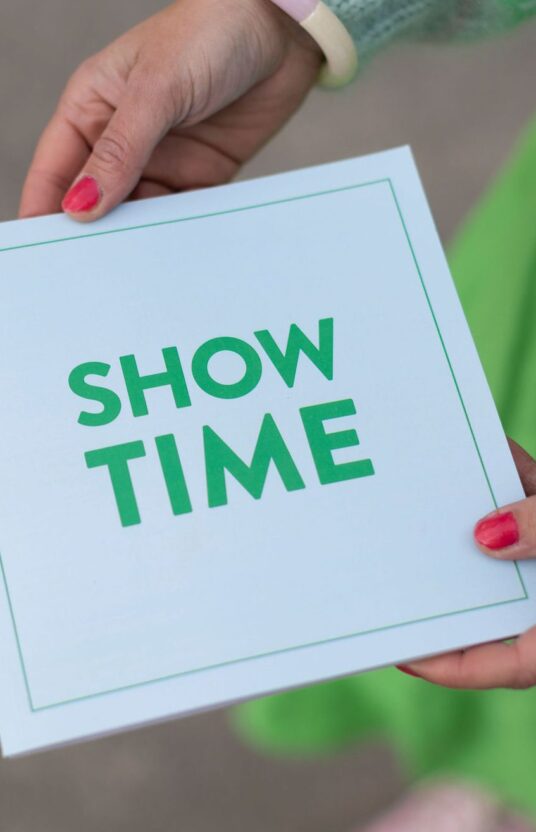 116685-Showtime-bok-mint-2 - HipKnitShop showtime strikk