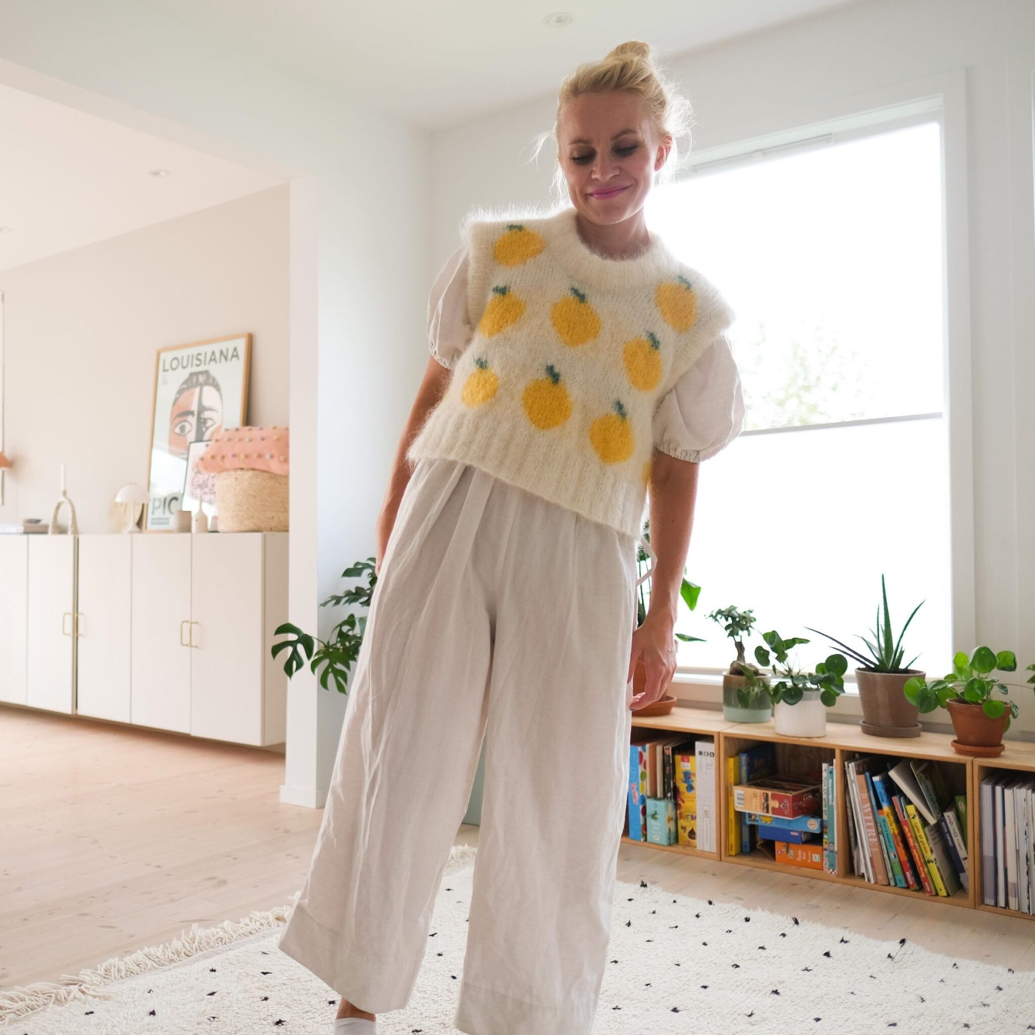 126640-Fruity-slipover-strawberry-lemon-knitting-pattern-5 - HipKnitShop strikkeoppskrift vest dame mohair sitroner