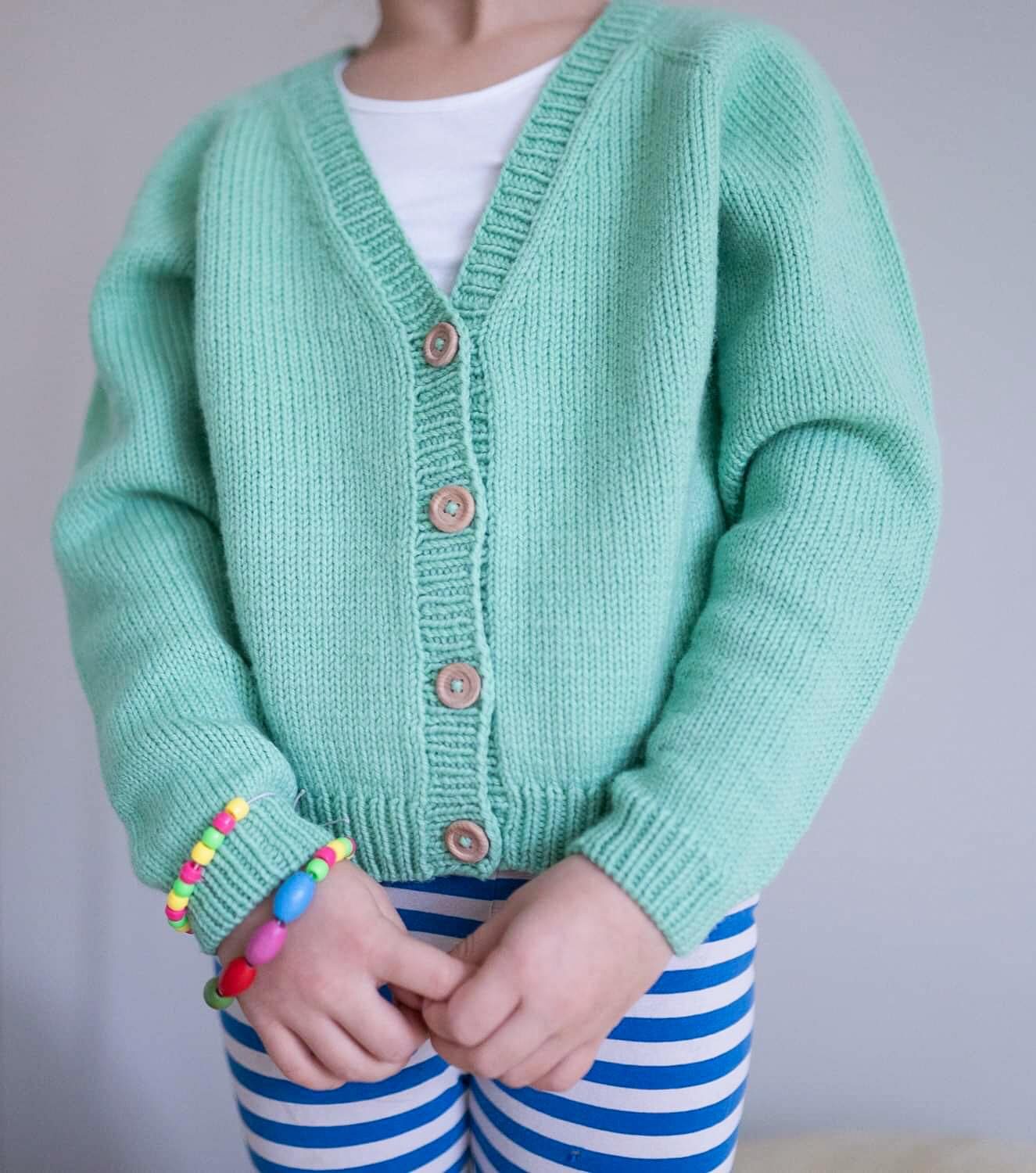 140460-Louise-cardigan-kit - HipKnitShop cardigan barn oppskrift