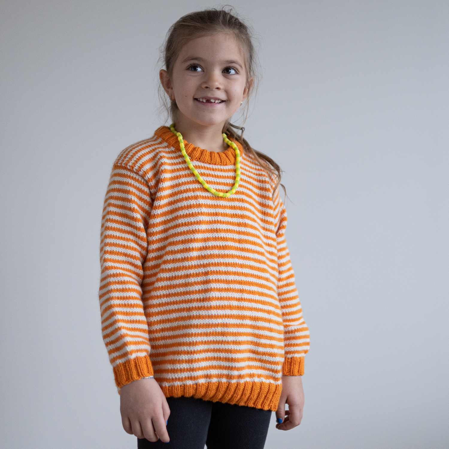 142659-Sunshine Sweater With Stripes Kit - HipKnitShop strikkegenser barn med striper oppskrift