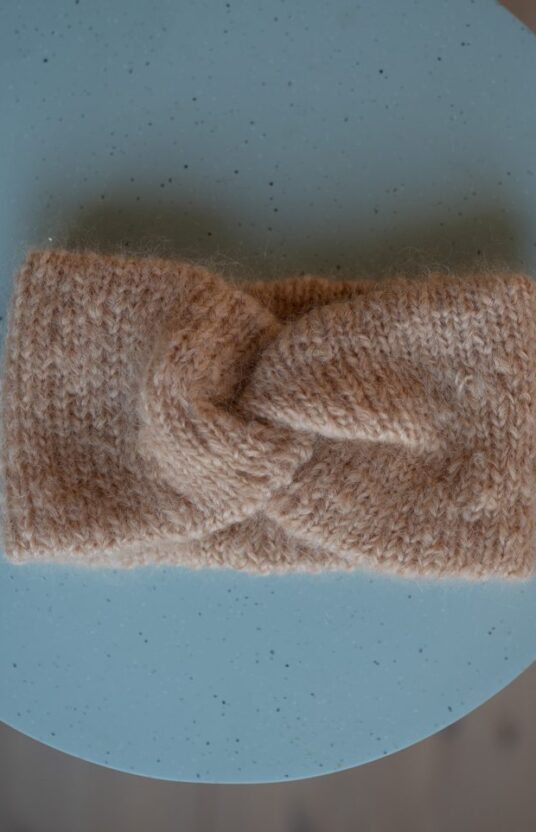 strikkeoppskrift pannebånd twist mohair