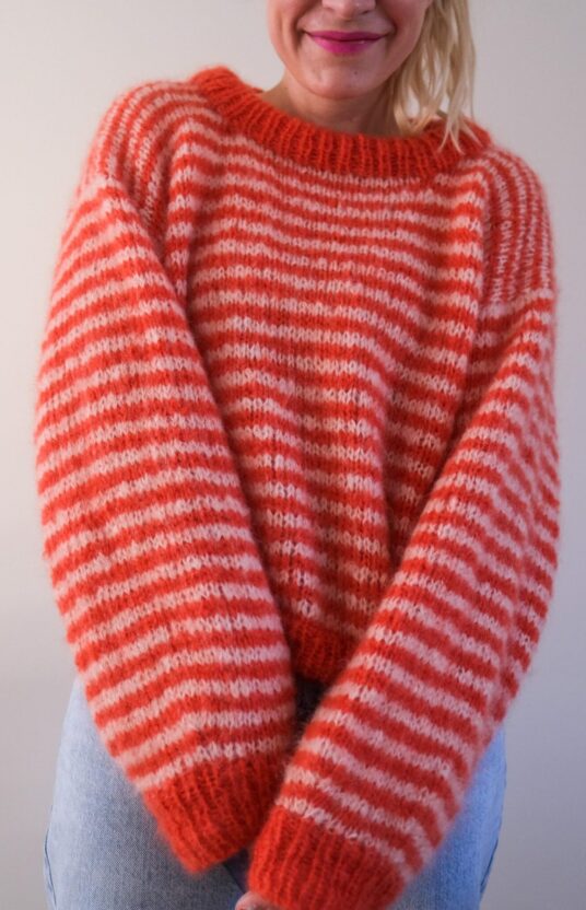 Vanilla sweater knitting pattern - HipKnitShop vanilla genser striper mohair strikkeoppskrift