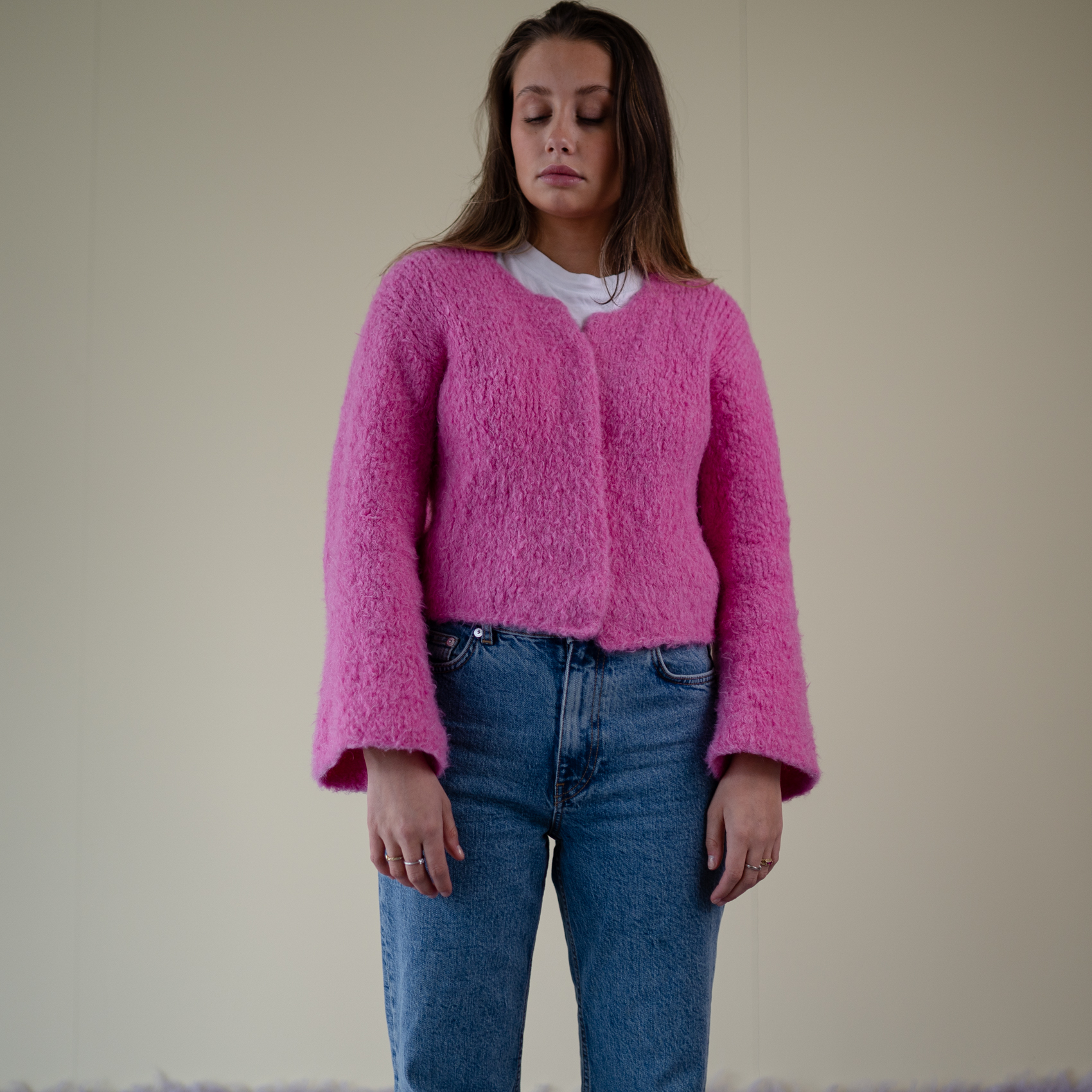 173143-Wild-Jacket-Kit - HipKnitShop damejakke strikkeoppskrift enkel