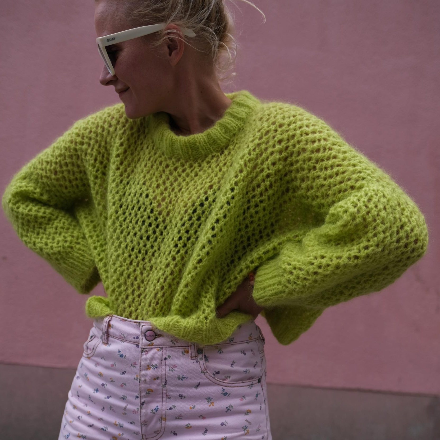 177224-Kiwi-Sweater-Knitting-Pattern - HipKnitShop strikkeoppskrift genser hullmønster