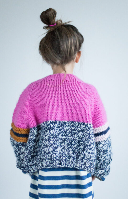 - HipKnitShop strikkeoppskrift jakke cardigan jente