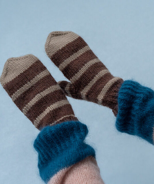 25903-Cappuccino-Mitten-Kit-3 - HipKnitShop mittens knitting pattern easy