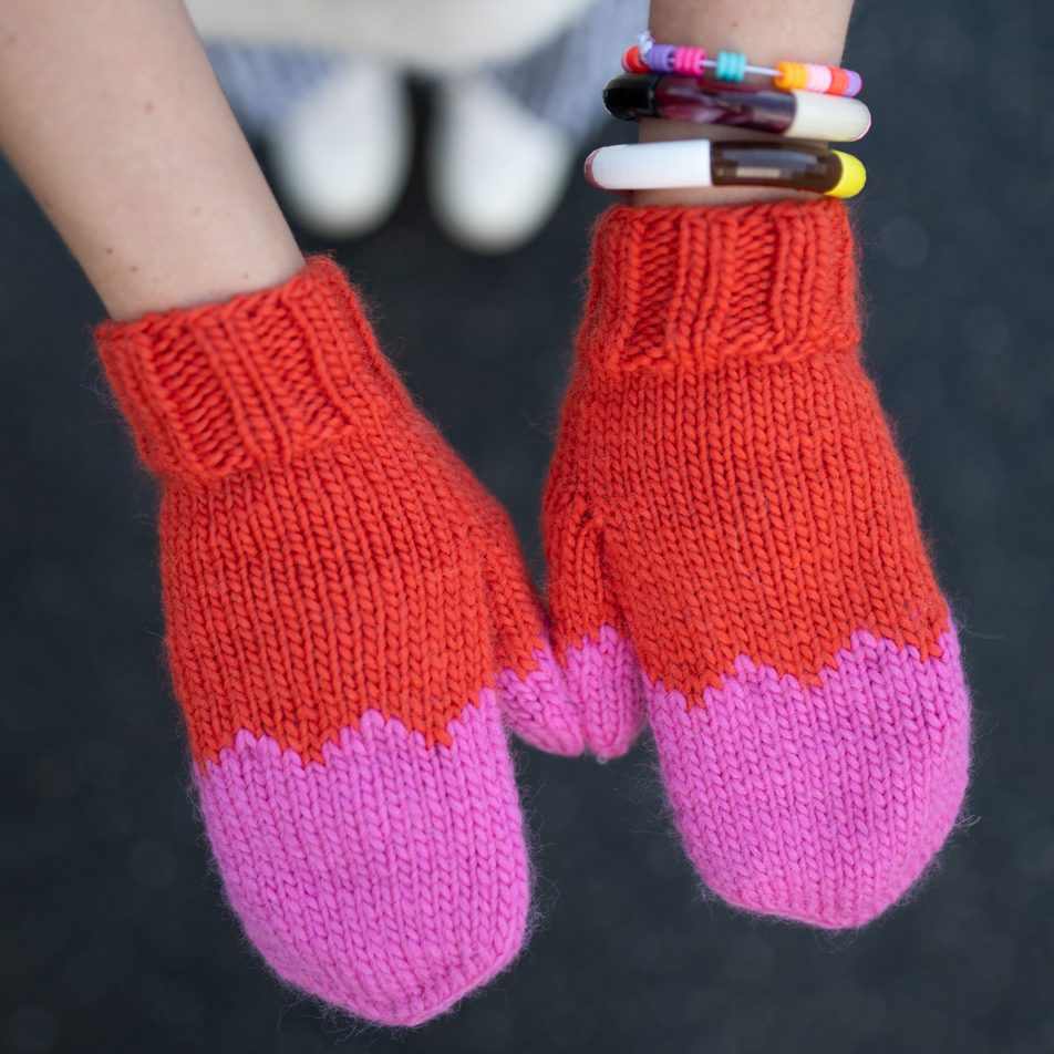 25943-Pink-Wave-knitting-kit - HipKnitShop knitting pattern womens mitten