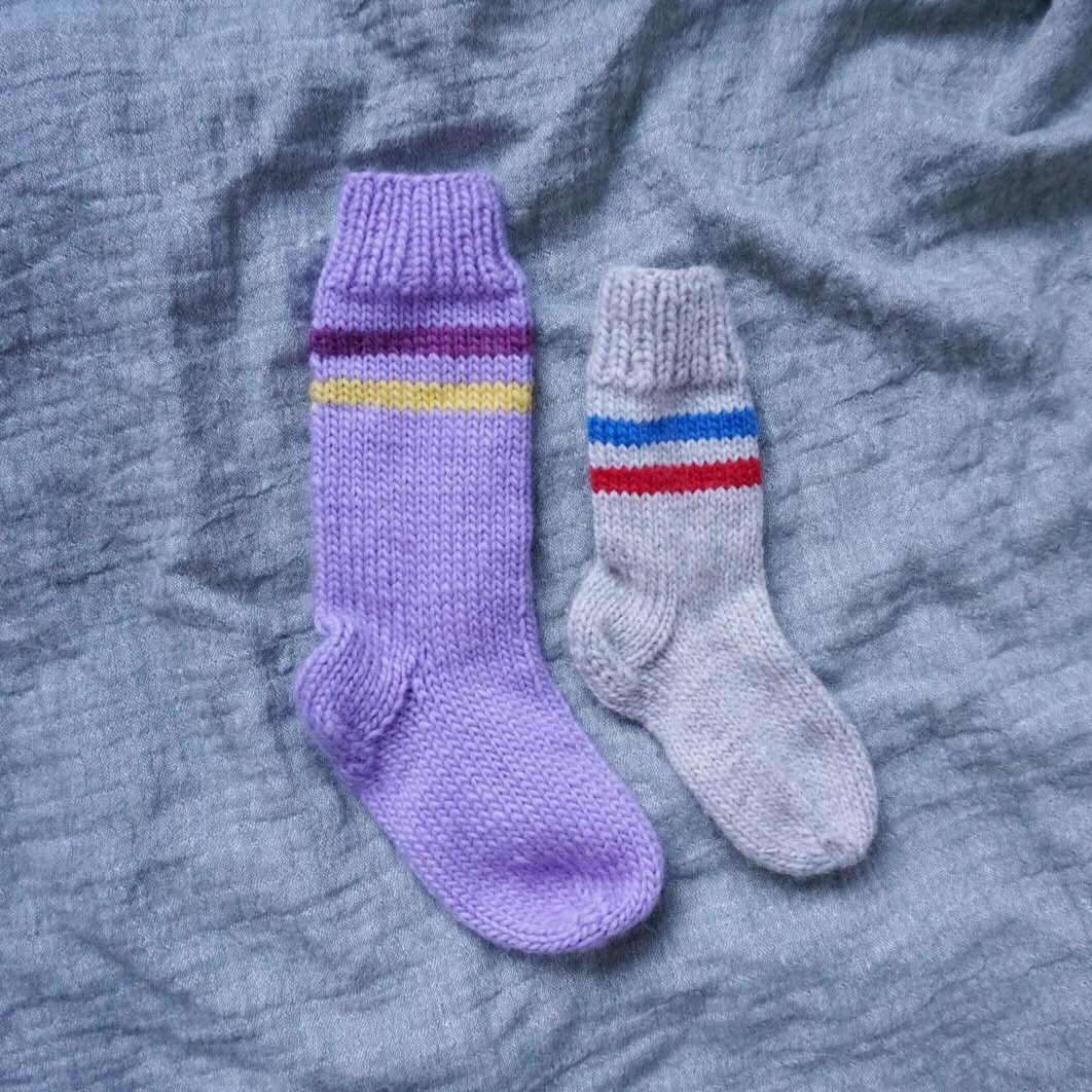 27018-Bossy-socks-child-kit - HipKnitShop woolen socks kids pattern