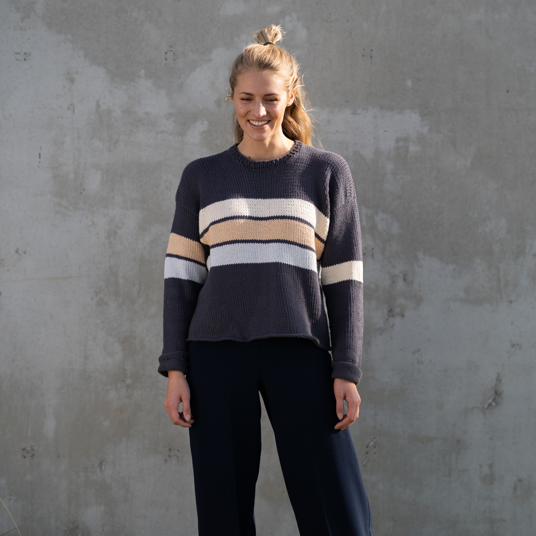 28030-Chloe-college-sweater-knitting-pattern - HipKnitShop oppskrift bomullsgenser dame