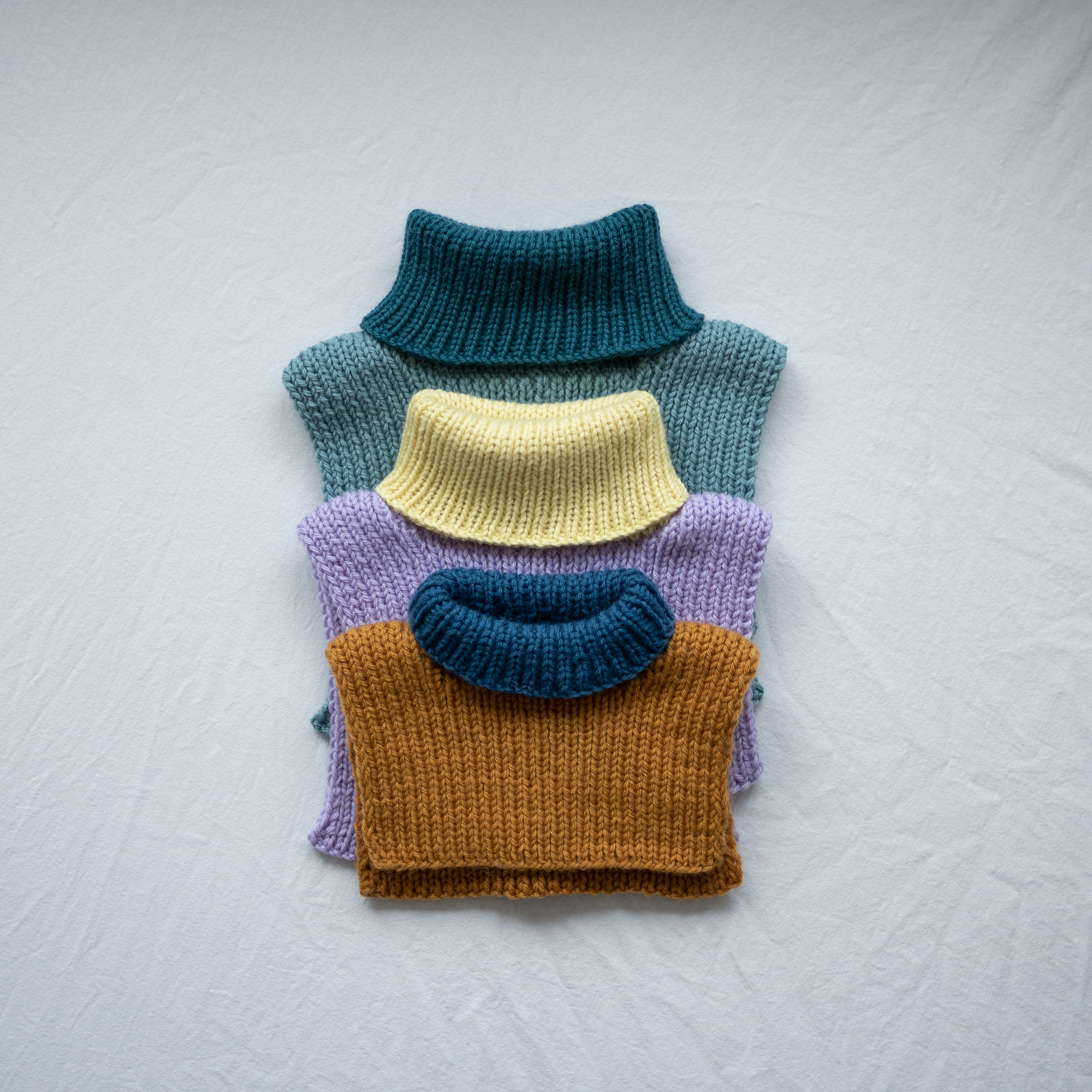 29398-Kids' Neck Warmer Kit - HipKnitShop strikket hals barn oppskrift