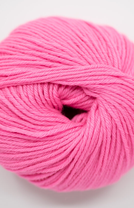 neon pink yarn pop merino