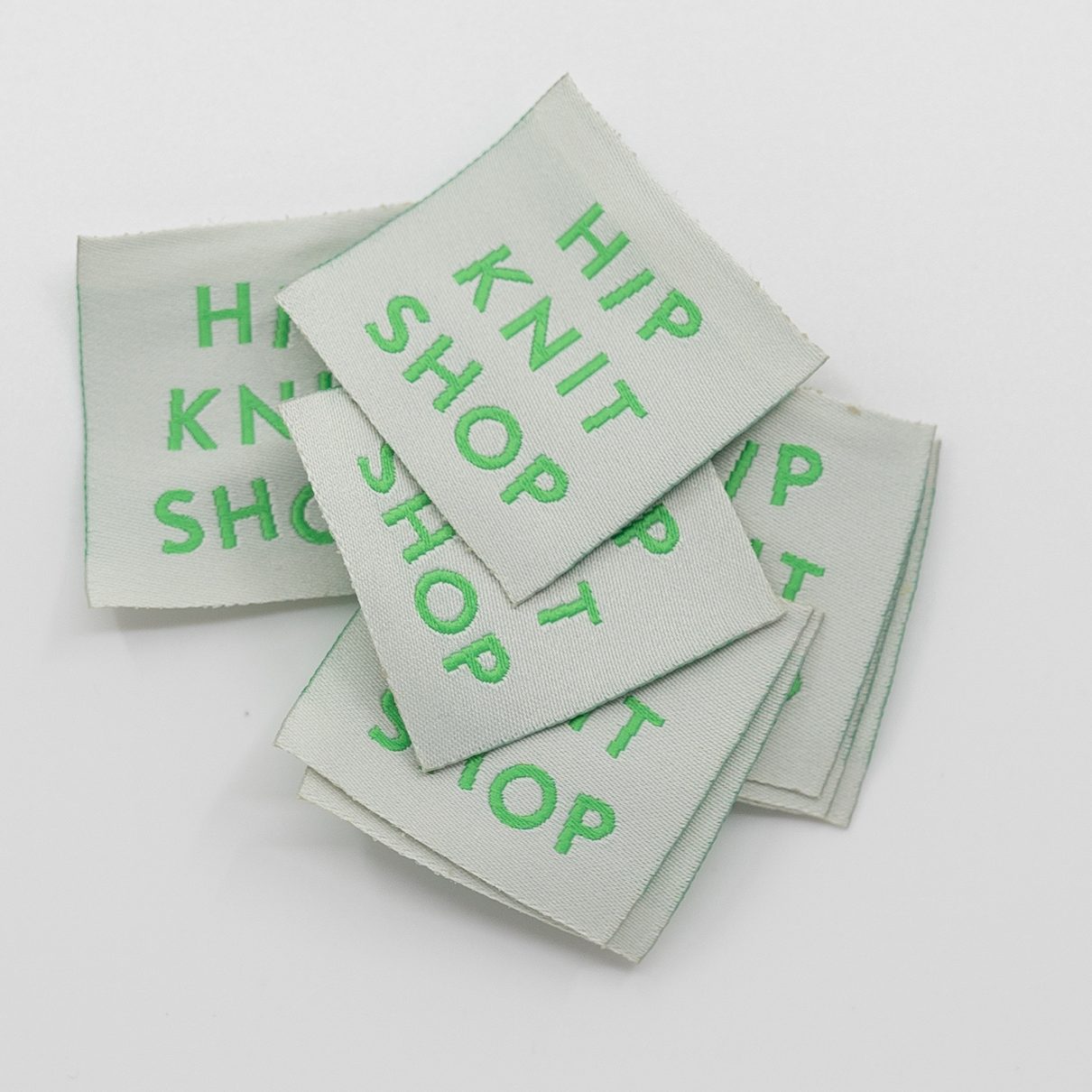 97337-HipKnitShop-square-label-gronn - HipKnitShop hipknitshop label