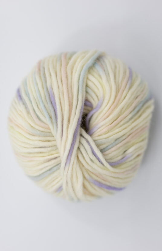 håndfarget garn tykt kløfritt ull Hip wool pastell mix nettside garn og strikk