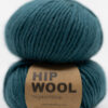 mørk grønn garn. Ullgarn for strikk på tykke pinner. ren ull kløfri ull støbvet dyp grønn farge hip wool