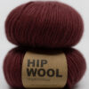 vinrød garn. Fargerikt garn til strikk på pinne 5-8 mm. nettbutikk fargerikt garn burgunder hip wool