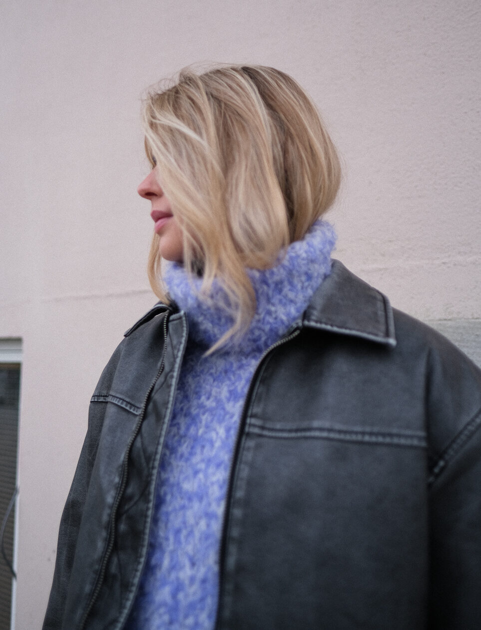 Nova Neck Knitting Pattern - HipKnitShop Strikkeoppskrift hals til dame oppskrift og garn varm strikk inspirasjon