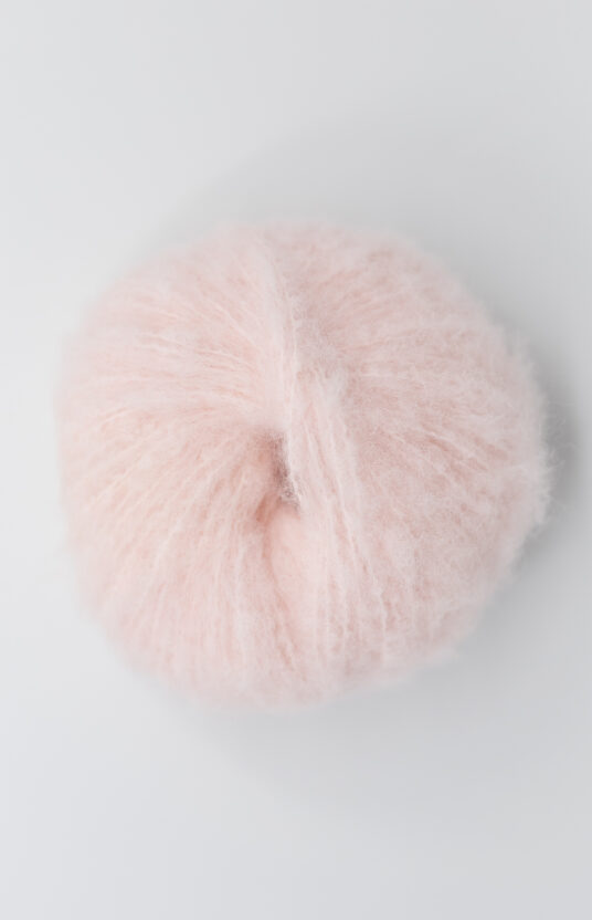 lys rosa børstet alpakka garn bonbon