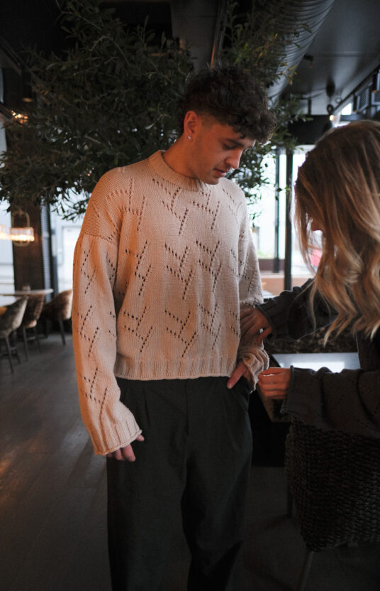 strikkegenser i bomull med struktur. unisex strikegenser dame og herre. strikk i bomull unisex knitting patterns. Cotton sweater knit pattern
