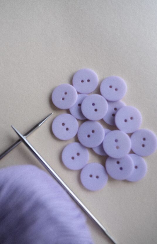 Light purple buttons, lilac plastic buttons, buttons for knitted jacket, cardigan buttons, knitting buttons, pastel purple buttons, two hole buttons, buttons for sweater, cute knitting buttons, light purple coat buttons.