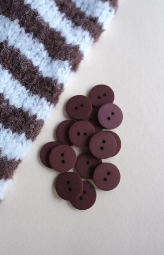 Burgundy buttons, deep burgundy buttons, burgundy plastic buttons, buttons for knitted jacket, cardigan buttons, knitting buttons, two hole buttons, buttons for sweater, rich wine-red buttons, cute knitwear buttons.
