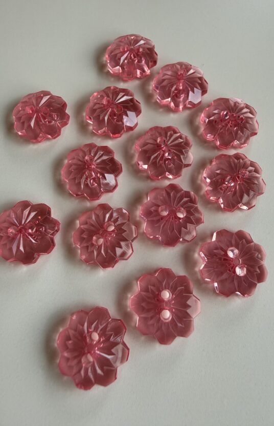 Flower buttons for knitting, floral buttons for sweaters, cute flower buttons for cardigans, decorative knitting buttons, vintage flower buttons for knitwear, colorful flower buttons for crochet projects, handmade flower buttons for knitting crafts