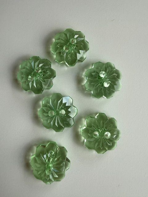 Flower buttons for knitting, floral buttons for sweaters, cute flower buttons for cardigans, decorative knitting buttons, vintage flower buttons for knitwear, colorful flower buttons for crochet projects, handmade flower buttons for knitting crafts